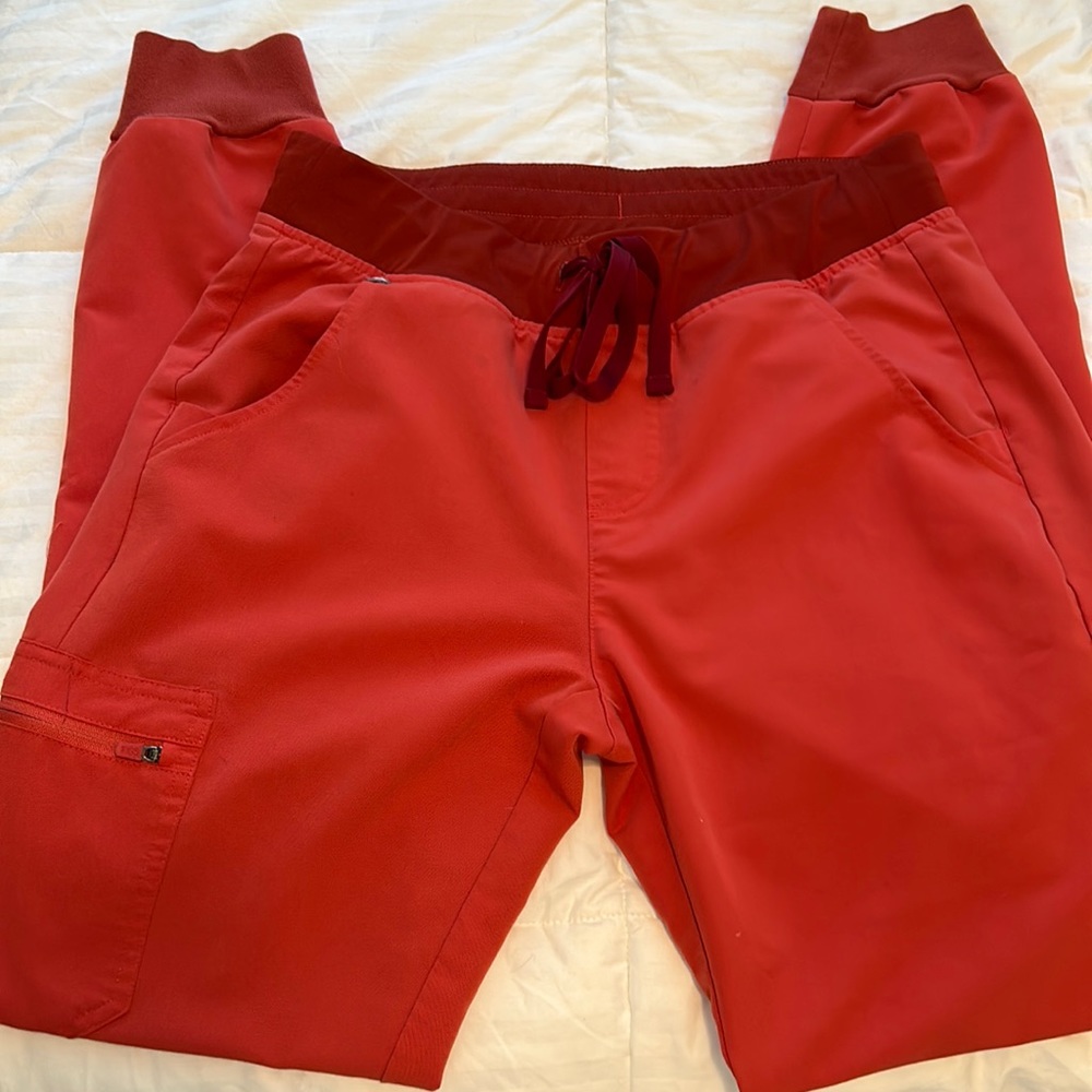 *RARE* Clay Figs Scrub Zamora Scrub Bottoms Size Small